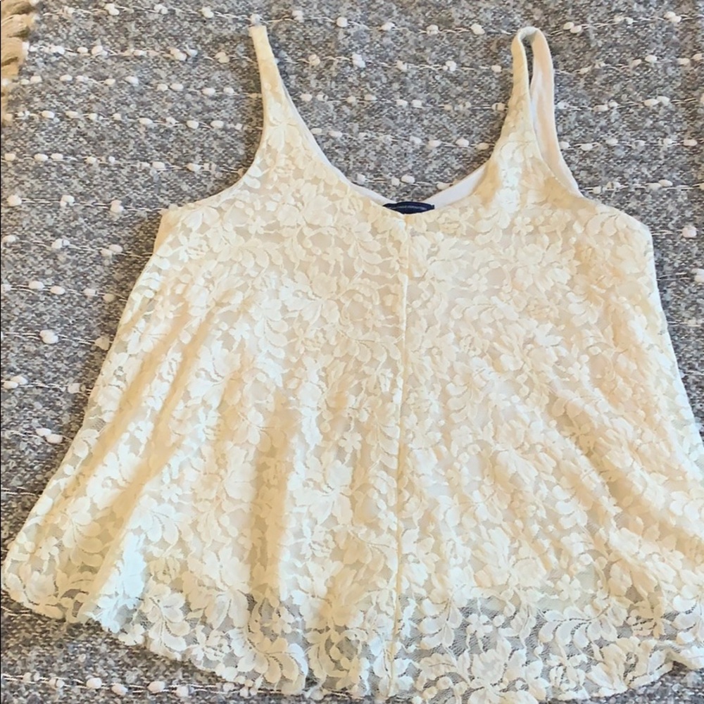 Supper cute flowy, lacy top!